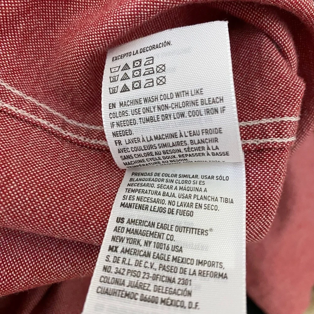 American Eagle Outfitters AEO Classic Fit Red Men's Button Down Shirt Size Small